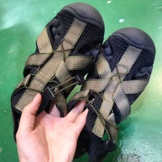 รองเท้ารัดส้น Hemu Sandals