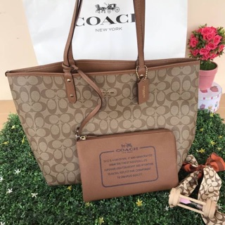 New Coach Tote💯 รุ่นกลับด้านได้