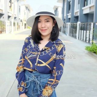 เสื้อคอปก สีน้ำเงิน พิมพ์ลายโซ่