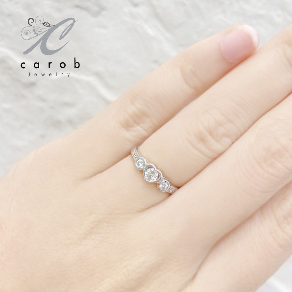 Carob Jewelry แหวนเพชรหัวใจ ตัวเรือนทองแท้ 18K White Gold ประดับเพชร