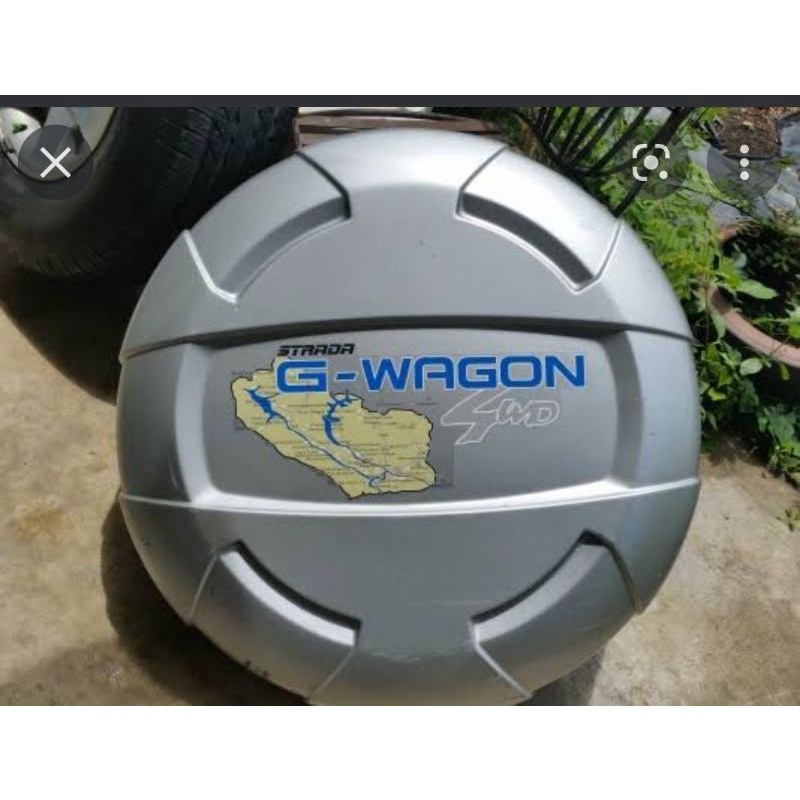 สติ๊กเกอร์แบบดั้งเดิม ติดรถ MITSUBISHI STRADA G-WAGON ติดฝาครอบล้ออะไหล่ คำว่า STRADA G-WAGON 4WD ลา