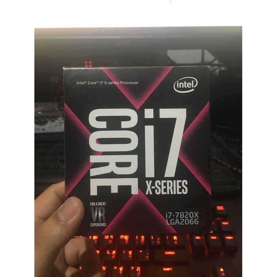 i7 7820x 8/16 Core Socket 2066