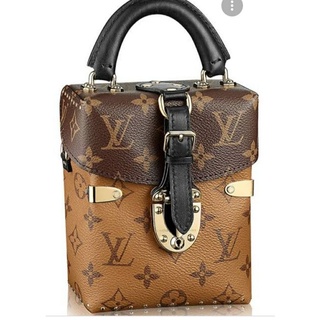 Louis Vitton Revese Monogram box bagกระเป๋าแบรนด์เนมมือสองสภาพดีไม่มีตำหนิหนักมีร่องรอยใช้งาน