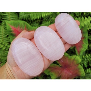 Natural Pink Mangano Calcite Palm Stone แคลไซต์แมงกาโนสีชมพู Healing | Emotional Balance | Self Love | Self Acceptance |