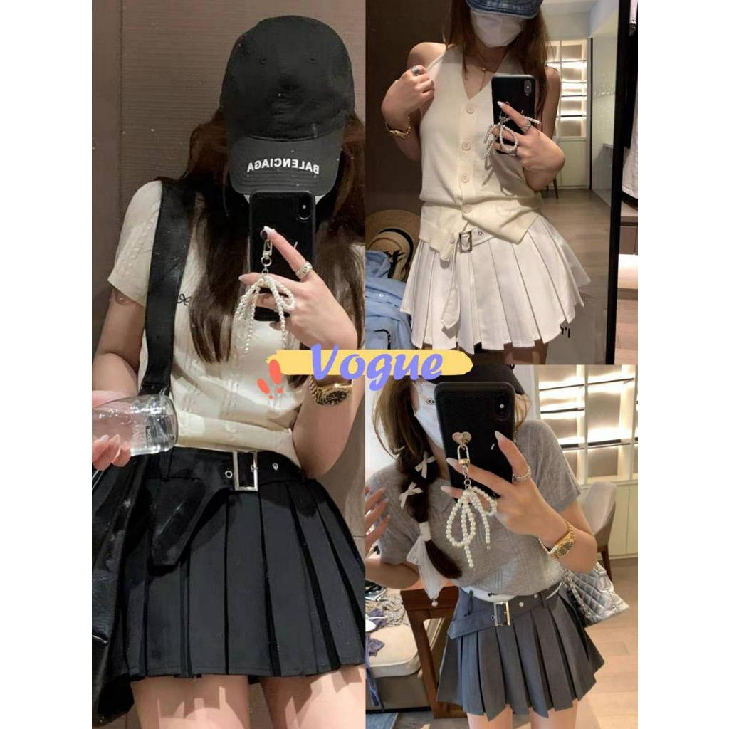 Vogue พร้อมส่ง กระโปรงเอวสูง ดีเทลแต่งสองชะน แถมเข็มขัด ทรงพลีส (2952-NZ-XM)