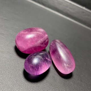 เซ็ตหินฟลูออไรต์ สีม่วง ก้อนขัดมัน 3ชิ้น (Purple Fluorite Tumbled Set)