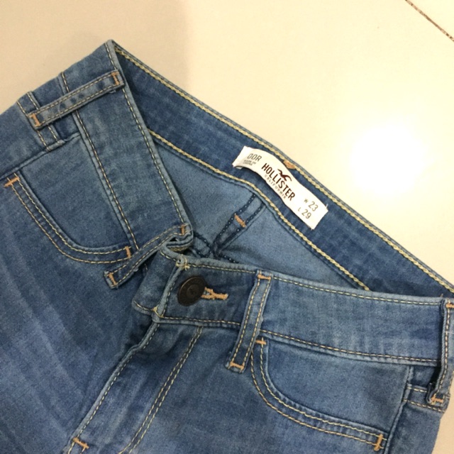 กางเกงยีนส์ ขายาว Hollister Califonia size 00R