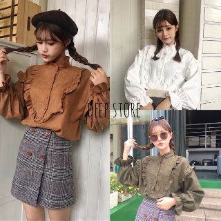เสื้อเเต่งระบาย