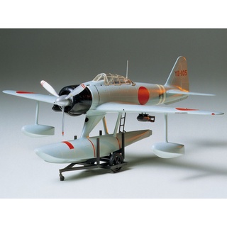 61017 TAMIYA  MODEL 1/48  Nakajima A6M2N Type 2 Fighter (Rufe)