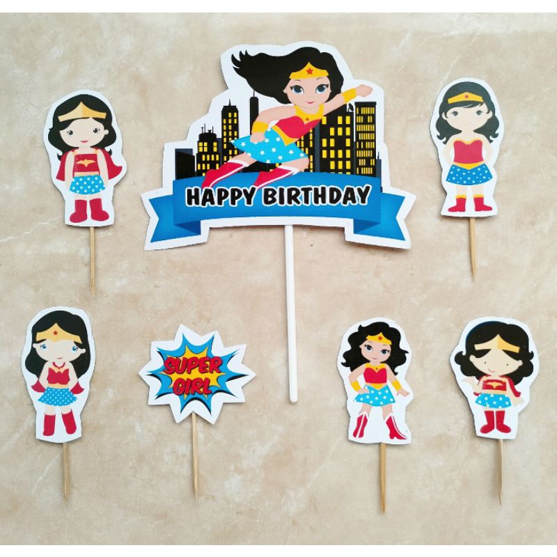 ท็อปเปอร์เค้กวันเกิดตัวละคร Wonder Woman WonderWoman หนึ่งชุด