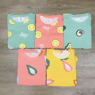ชุดนอนผ้าเด้ง 3 ชิ้น มีถุงผ้า ฟรีไซด์ แขนสั้น ขาสั้น พร้อมส่ง