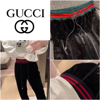 กางเกงผ้ากำมะหยี่ Gucci ลายโลโก้