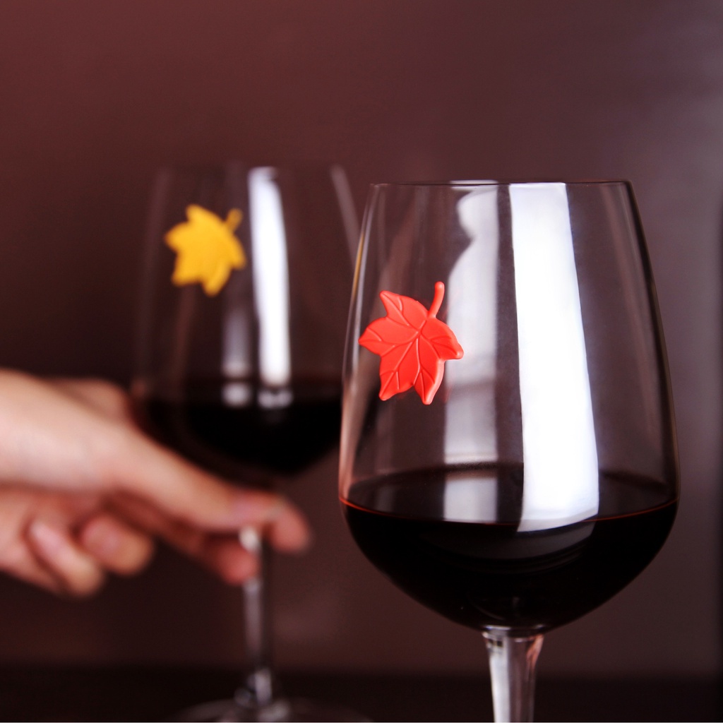 Leaf My Glass - 6 Glass Tags ที่ทำสัญญาลักษณ์ติดแก้ว ดีไซน์ ใบไม้ ที่ติดแก้วกันหยิบผิด Qualy(ควอลี่)
