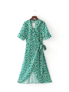 Sale!เดรสยาวสีเขียวลายดอก green wrap dress 👗