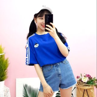 ลูกค้าใหม่ใช้โค๊ดลด 100.- : NEWYJYT  เสื้อยืดoversize ไหล่สโลปสกรีนแถบ