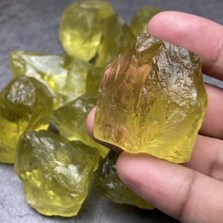 1pcs เลมอนควอตซ์ ( Lemon Quartz ) ของแท้ หินธรรมชาติ หินสี แร่ ของสะสม หินมงคล แร่หายาก หินนำโชค แร่ธรรมชาติ หินควอตซ์