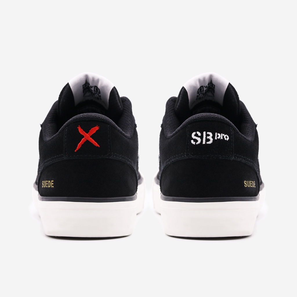 Breaker รุ่น  XSB-PRO Suede รองเท้าผ้าใบเบรกเกอร์สนึกเกอร์สีดำ Size 37-47