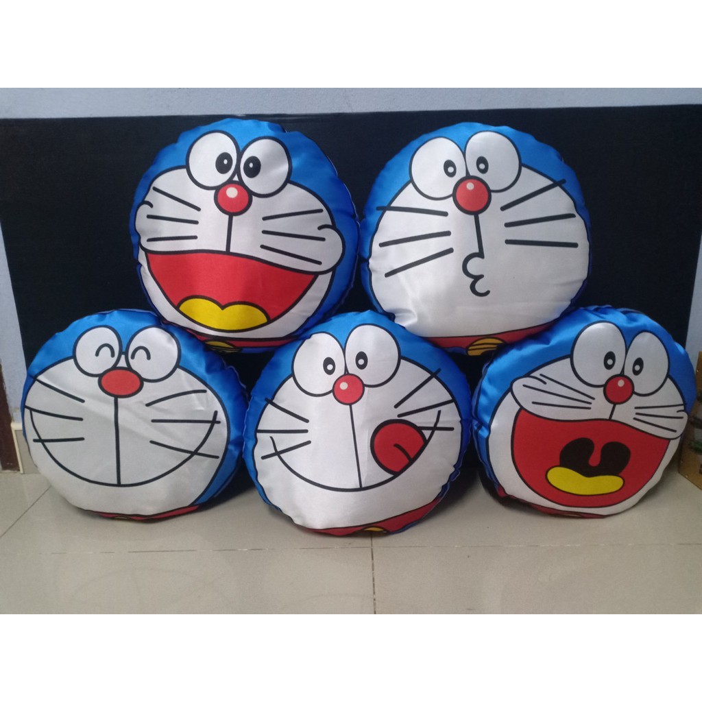 หมอนหน้าโดเรม่อนขนาด16นิ้วราคาเพียง120บาท