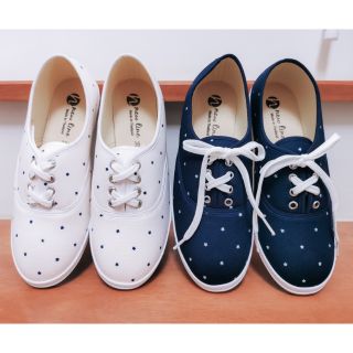 💥SALE💥รองเท้าผ้าใบทรง Keds ลายดาว มี 2 สีให้เลือก