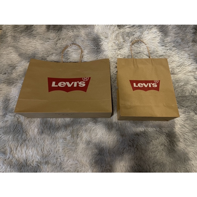 ถุงกระดาษ Levi’s แท้ จากShop 100%