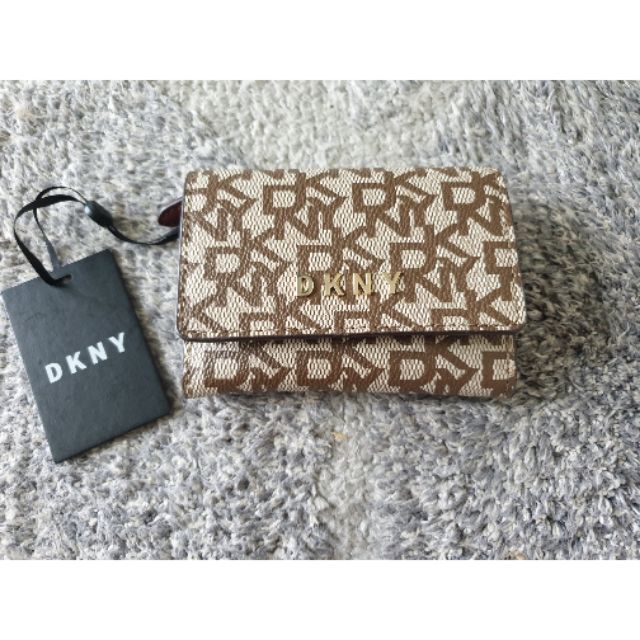 DKNY กระเป๋าสตางค์ 4×3"