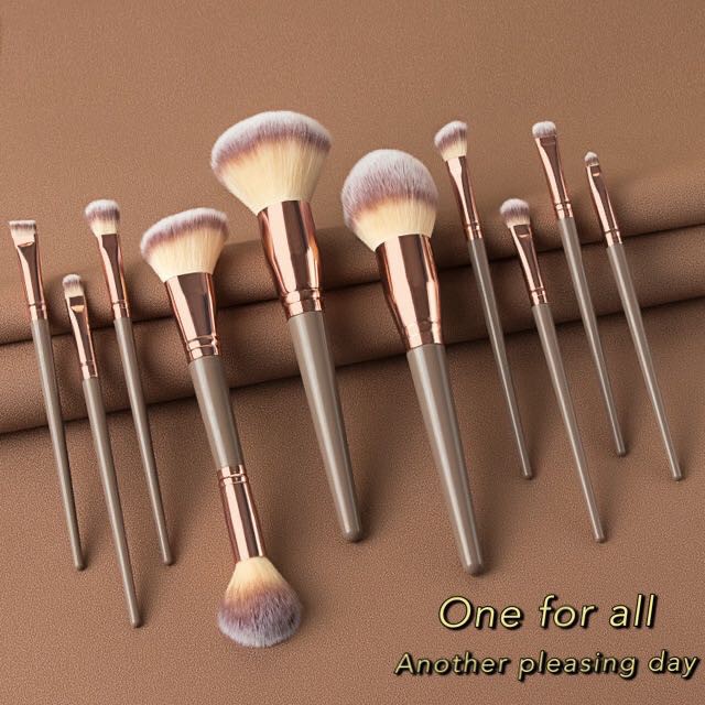 แปรงแต่งหน้า H20 brush set เซต10ชิ้น  แปรงปัดแก้ม แปรงไฮไลท์ แปลงแต่งหน้า Make up brush fancy (2สี)
