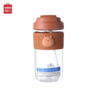 MINISO ขวดน้ำ ขวดน้ำพลาสติก พร้อมหลอดดูดและฝายกดื่ม We Bare Bears Collection 4.0 650ml