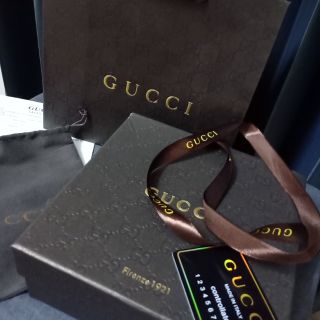 กล่องพรัอมถุงGucci อุปกรณ์ครบ