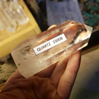 หินเขี้ยวแก้วหนุมาน QUARTZ