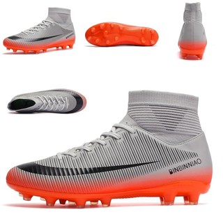 ฟุตบอลรองเท้า  รองเท้าสตั๊ด ฝึกรองเท้า  Soccer shoes