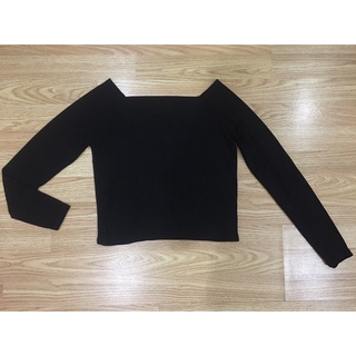 &lt;มือ1&gt;เสื้อแขนยาวสีดำคอเหลี่ยม