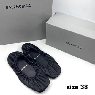 SALE!! Balenciaga Ballerina size 38 เหมาะสำหรับเท้า 39-39.5 รองเท้าหนัง หนังนุ่มมาก ของแท้ คัชชู บาเลนเซียก้า สีดำ