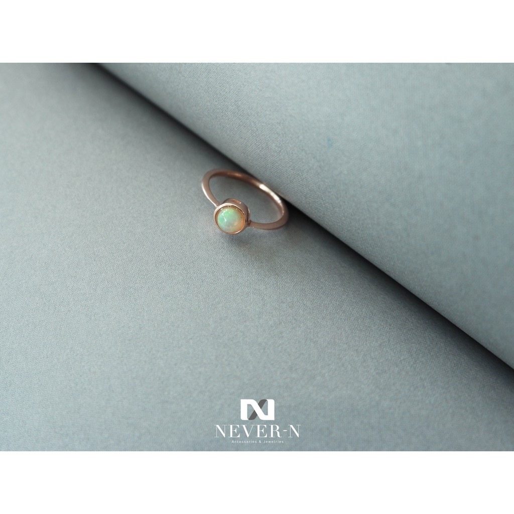 แหวนผู้หญิง แหวนพลอยโอปอลแท้ Dainty Opal Ring