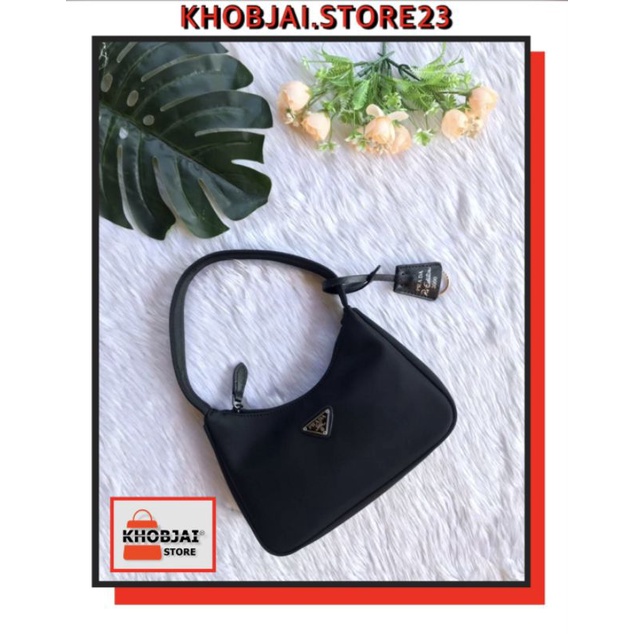VTG PRADA NYLON HIBO BAg