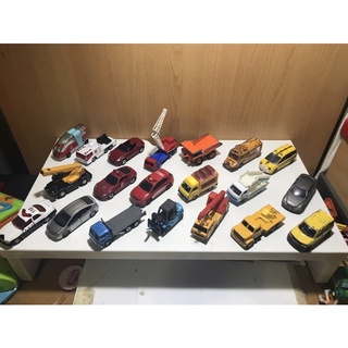 3.รถเหล็ก Tomica Hotwheel มือสอง มีลอยฉลอกค่ะ