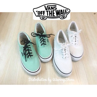 ผ้าใบทรง Vans  งานสวย พื้นนิ่ม ใส่สบายเท้า มี 2 สี เขียวมิ้นสดใส สีสวยมากก กับ สีขาว สีนี้อินเทรนด์