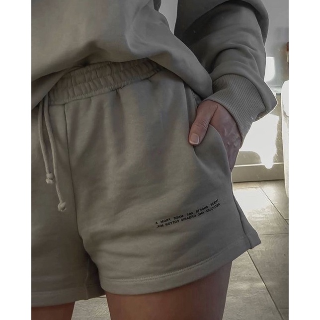 Pangaia สี Grey Light Weight Short - try on once!!