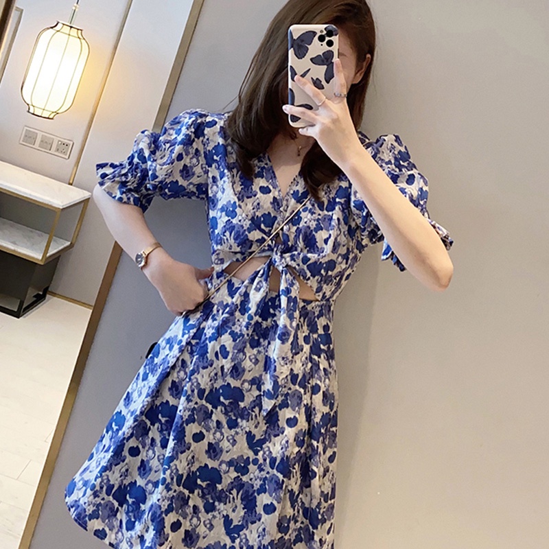 ชุดเดรสกระโปรงลายดอกไม้แขนตุ๊กตา