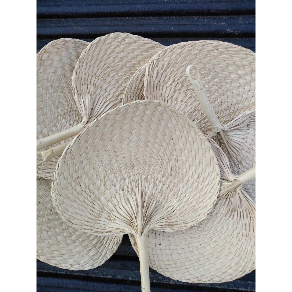 พัดสานใบกะพ้อ พัดโบราณ (ขนาด 12 นิ้ว) งานละเอียดสวย Thai Handmade Fan