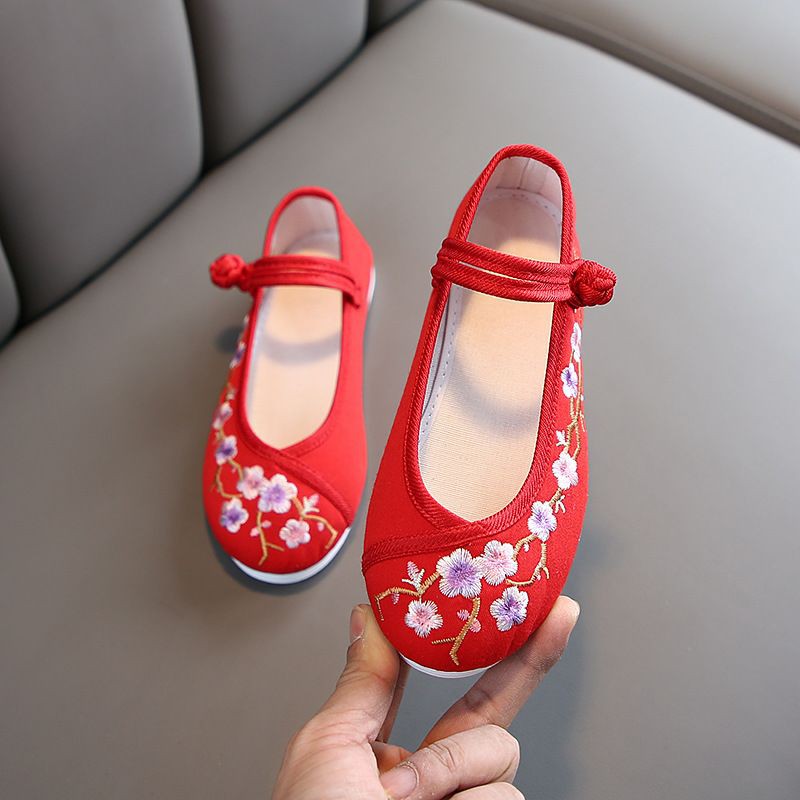 รองเท้าจีนเด็กผู้หญิงสีแดง คัชชูจีนเด็กหญิง ปักลายดอกเหมย