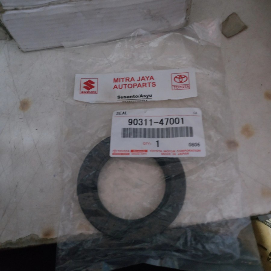 ซีลล้อหลังสําหรับ Land Cruiser VX80 LC80
