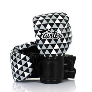 นวมชกมวย Fairtex BGV14 op art หนัง Syntek Leather Free keychainมวยไทย