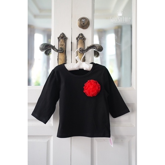 เสื้อยืดแต่งปอมคุณภาพดี