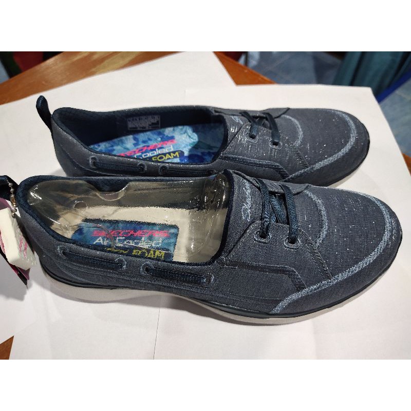 รองเท้าผ้าใบskechers