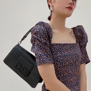 กระเป๋าสะพายข้างguess เอ้าเลท(เกรสใหม่)