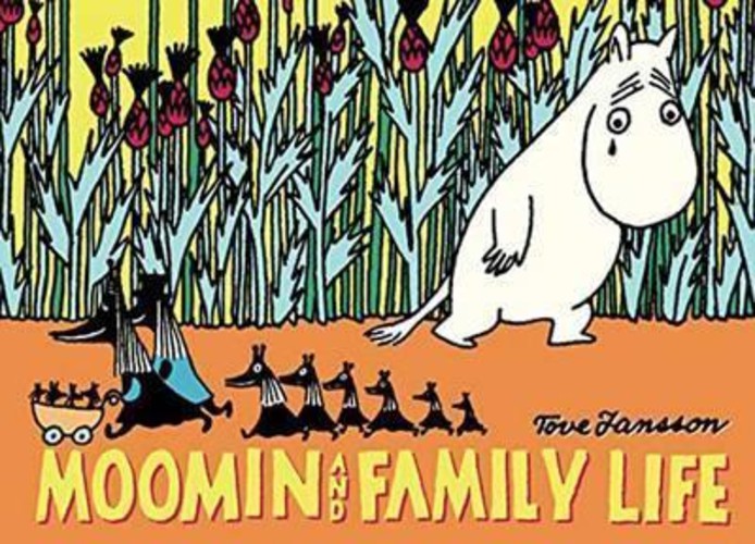 Moomin and Family Life โดย Tove Jansson (ปกอ่อน)
