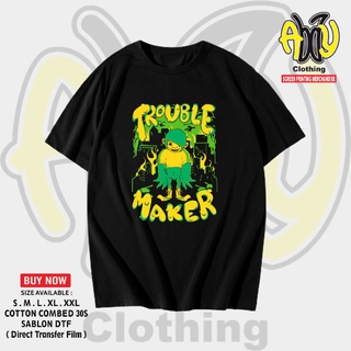 เสื้อยืดแขนสั้น ผ้าฝ้าย พิมพ์ลาย Dtf StreetWear TROUBLE MAKER Combed 30s สีดํา ไซซ์ S M L XL XXLสามารถปรับแต่งได้