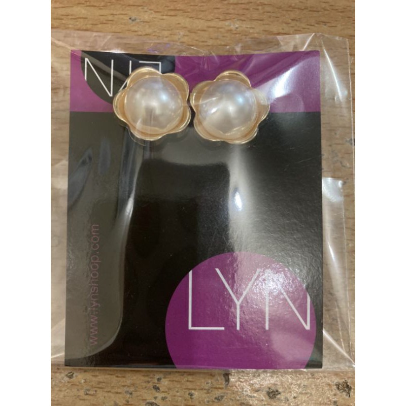 ต่างหู LYN แท้ ไม่ลอก ไม่ดำ ไม่แพ้ * SALE * 10คู่แถม 1คู่จ้า