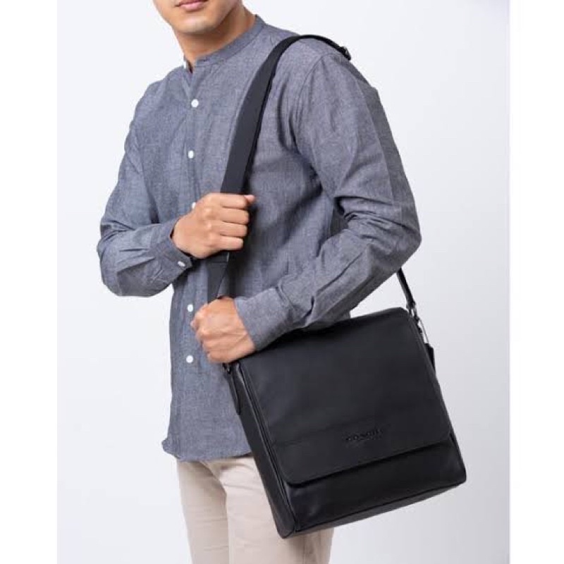 ✴️แท้ 💯% โค้ช Houston Map Messenger Bag