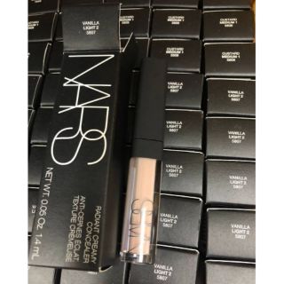 ของแท้ 
คอนซีลเลอร์ Nars เนื้อครีมอณูเม็ดสีเข้มข้น